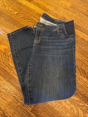 Gap Dark Wash Maternity Skinny Jeans with Elastic Panel